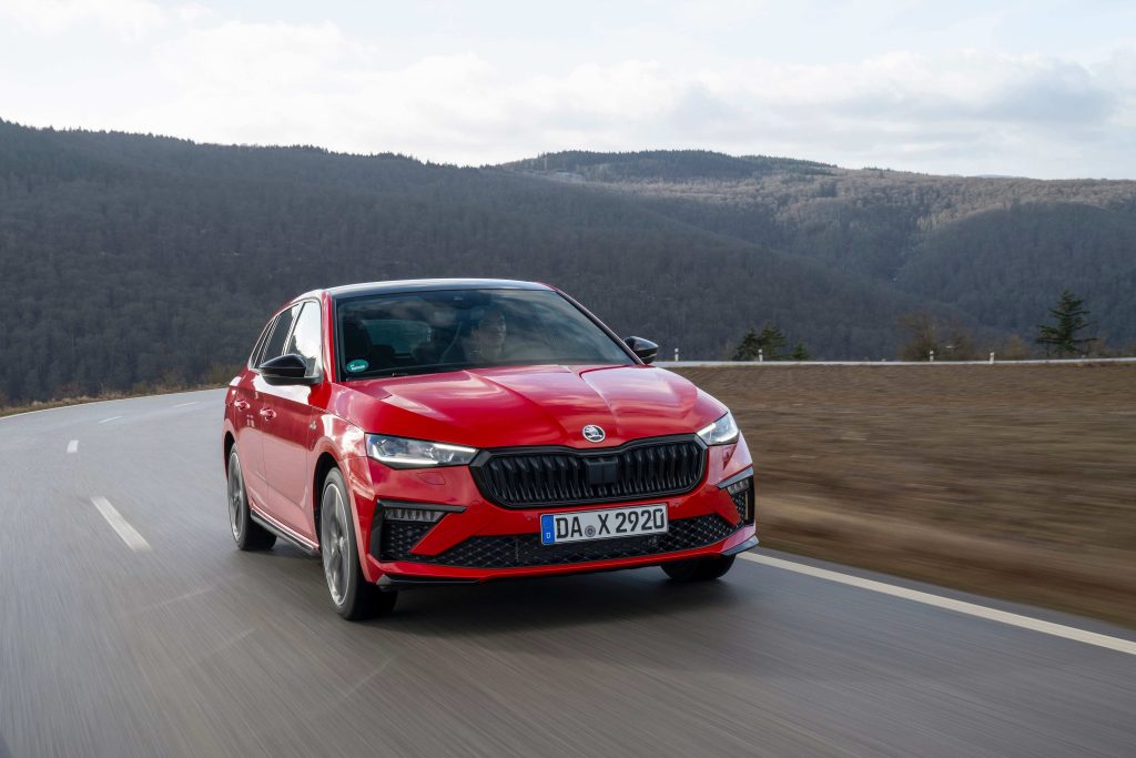 Skoda Scala face avant rouge1